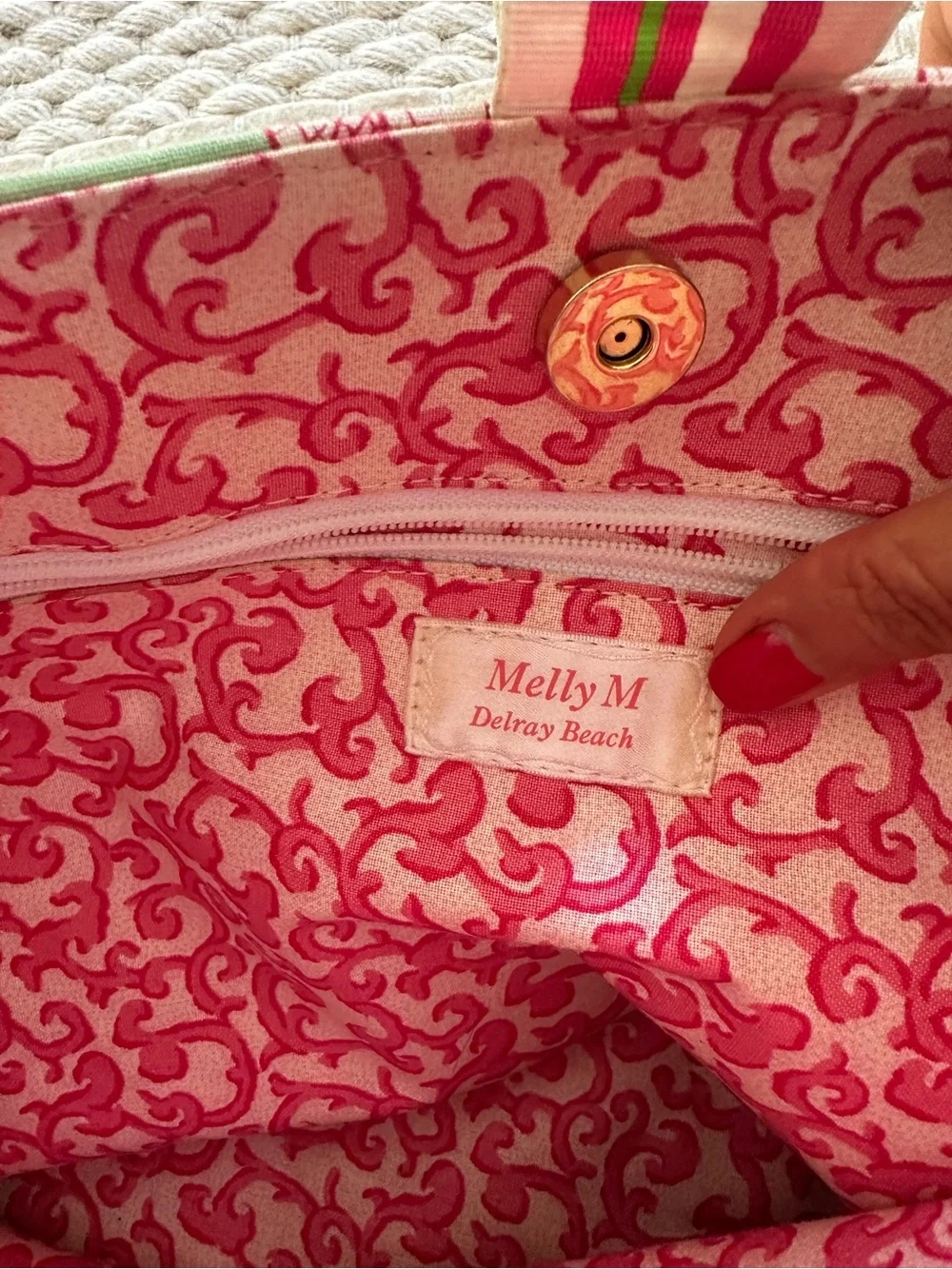 Melly M boutique purse with bamboo handed. Unique print!